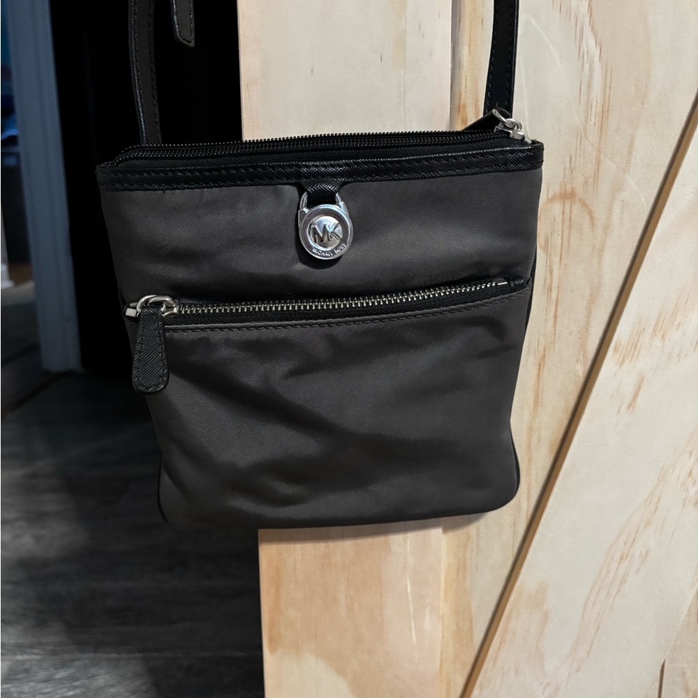 Michael Kors Black Crossbody Bag - Picture 2 of 3
